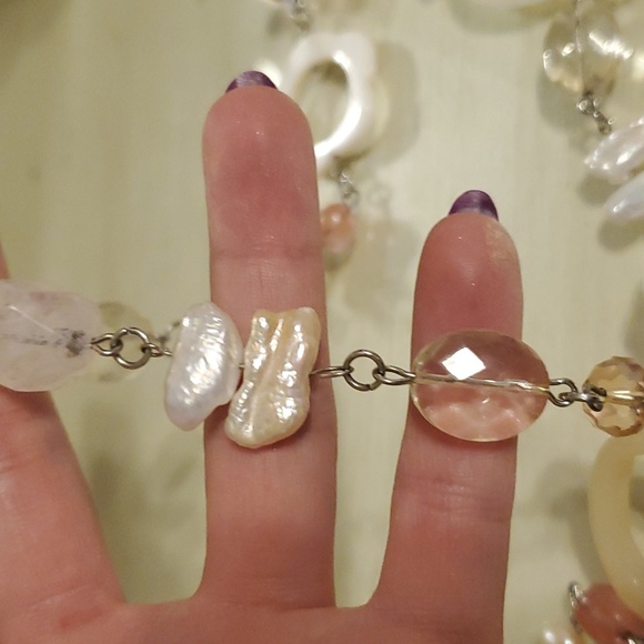 Gorgeous flower necklace - Picture 3 of 5